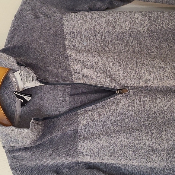 NIKE GRAY SWEATSHIRT WITH THUMB HOLES - Picture 6 of 9